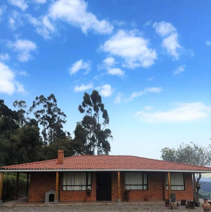 Hermosa Casa Campestre Moderna "Rancho La Marina" Chiquinquira  Luaran gambar
